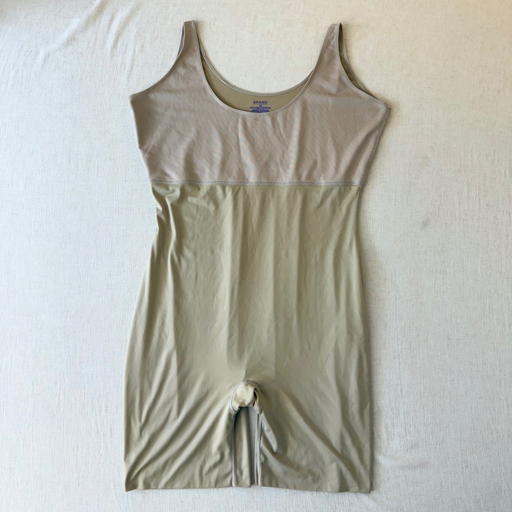 Spanx OnCore Mid-Thigh Bodysuit Womens 2X Beige Shapewear‎ High Compression